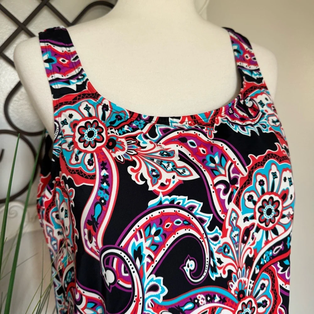 T.H.E. Size 18 Adorable Tankini Swimsuit Top - Picture 2 of 6